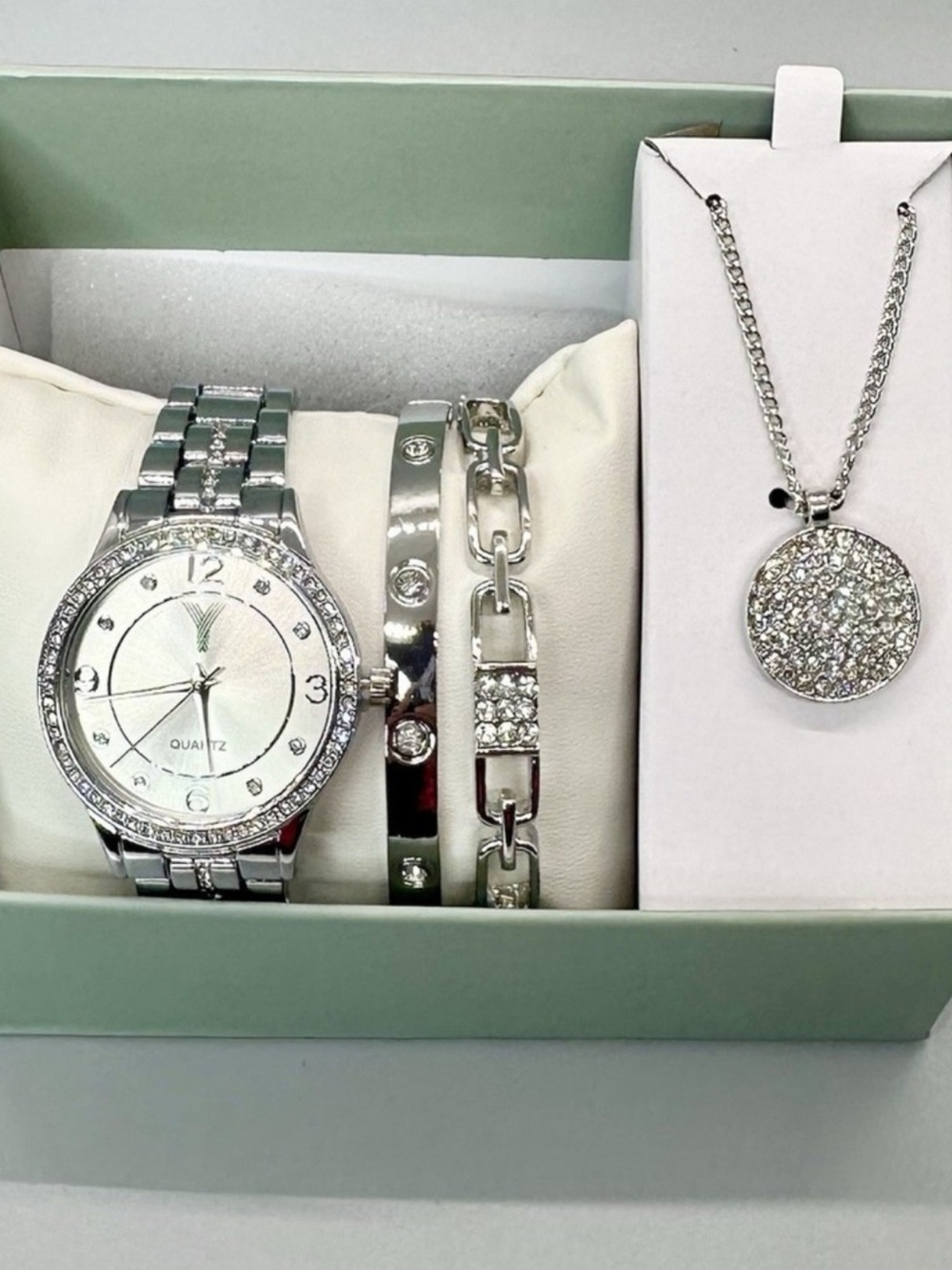 Yaamava 4 Piece Watch Set